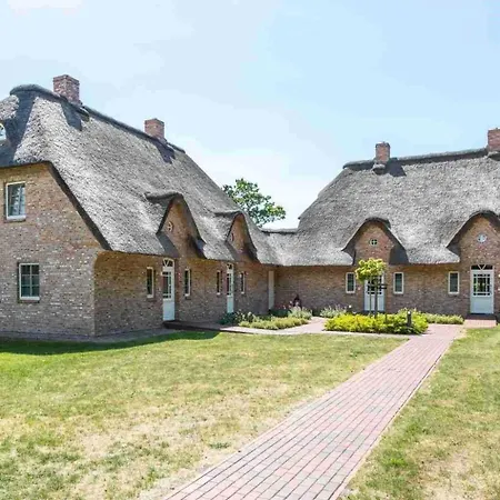 Haushaelfte 5c Id 331 Holiday home Bohl