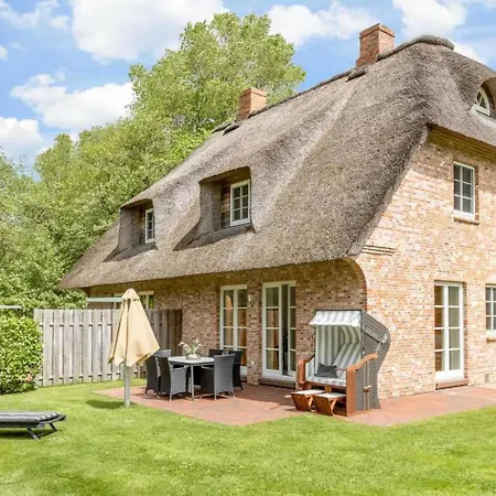 Holiday home Haushaelfte 5c Id 331 *